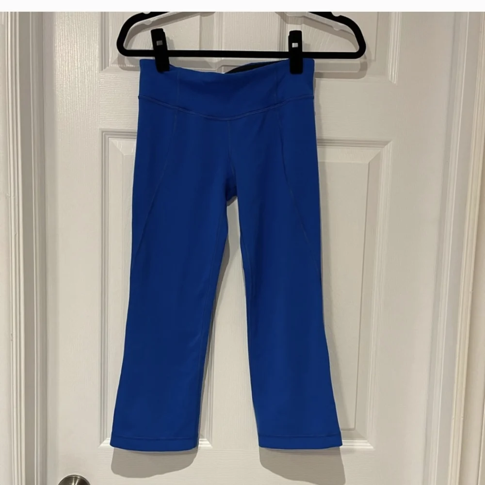 Lululemon Gather & Crow Crop royal blue - Picture 3 of 8